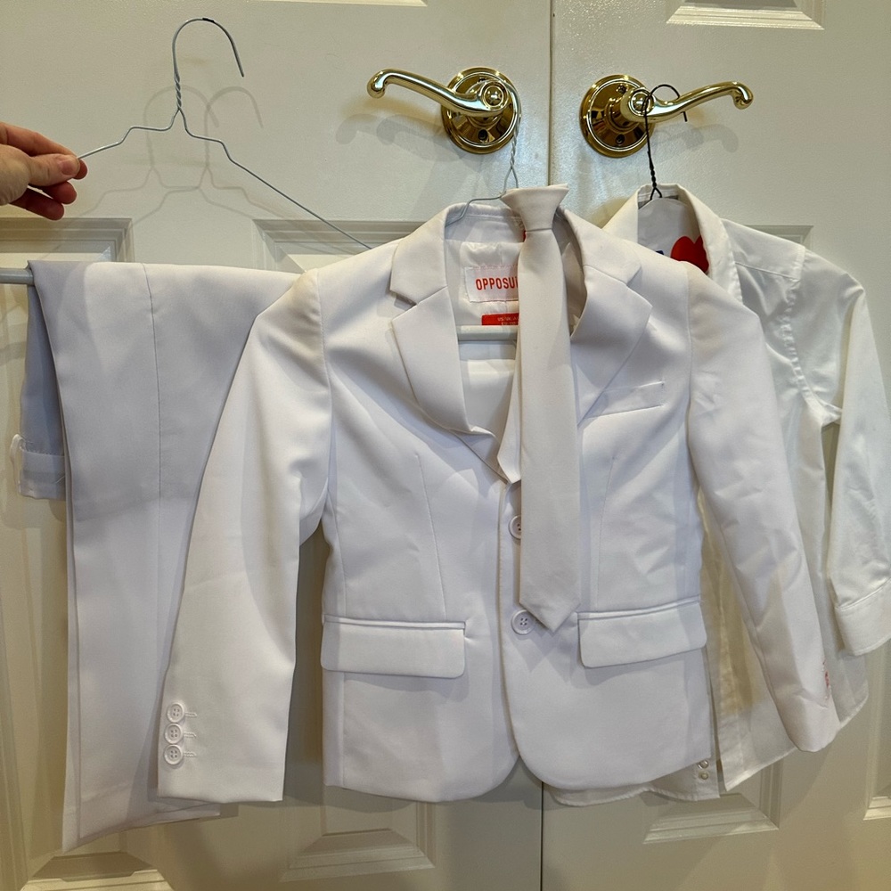 Ring Bearer white suit - size 6 years